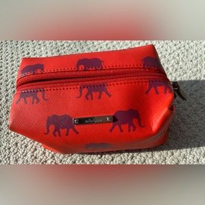 Stella & Dot Pouf for cosmetics, makeup 💄, electronic cords, pencils ✏️, etc.